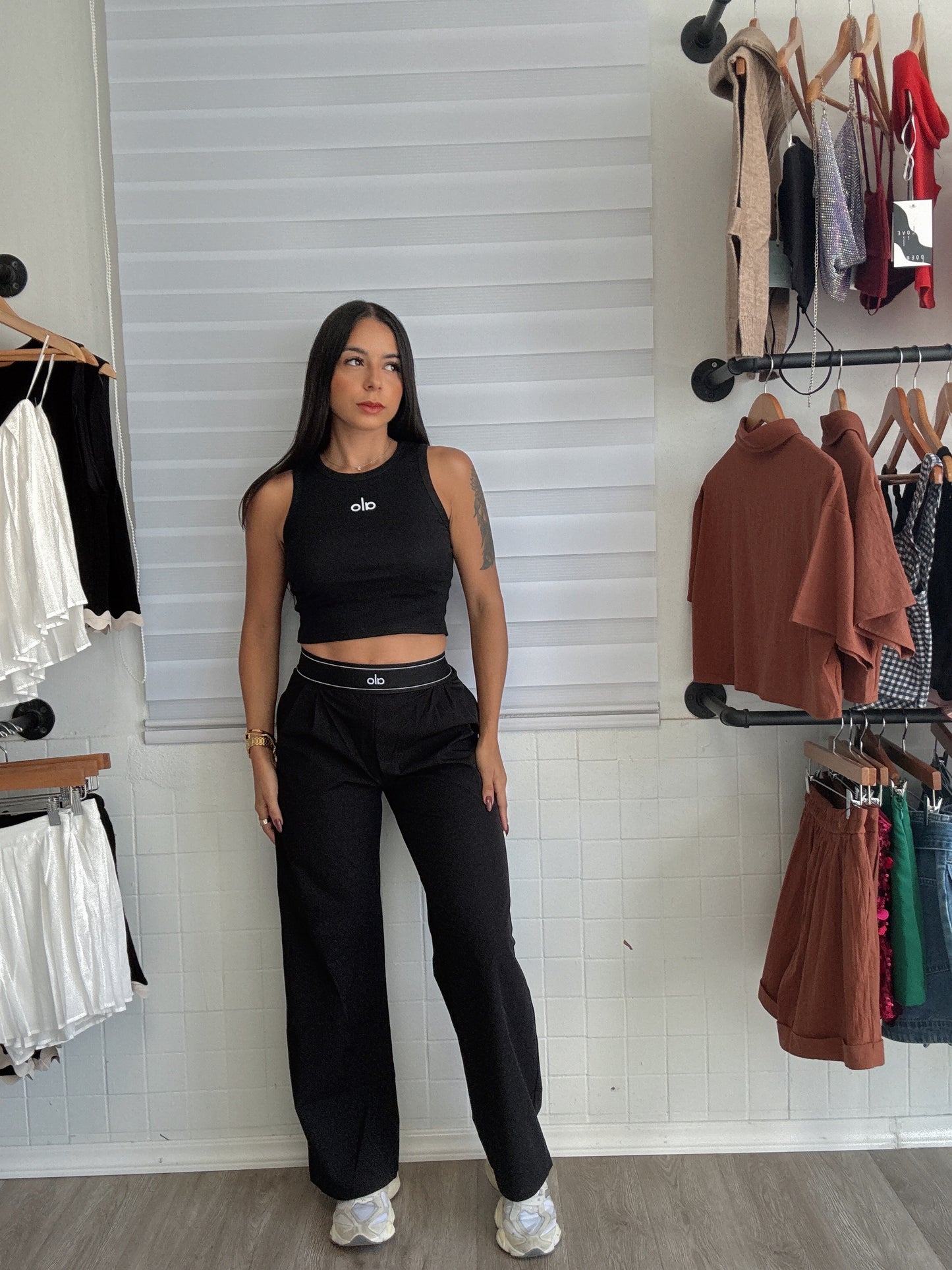 Active Pants (pre-order) costo $40