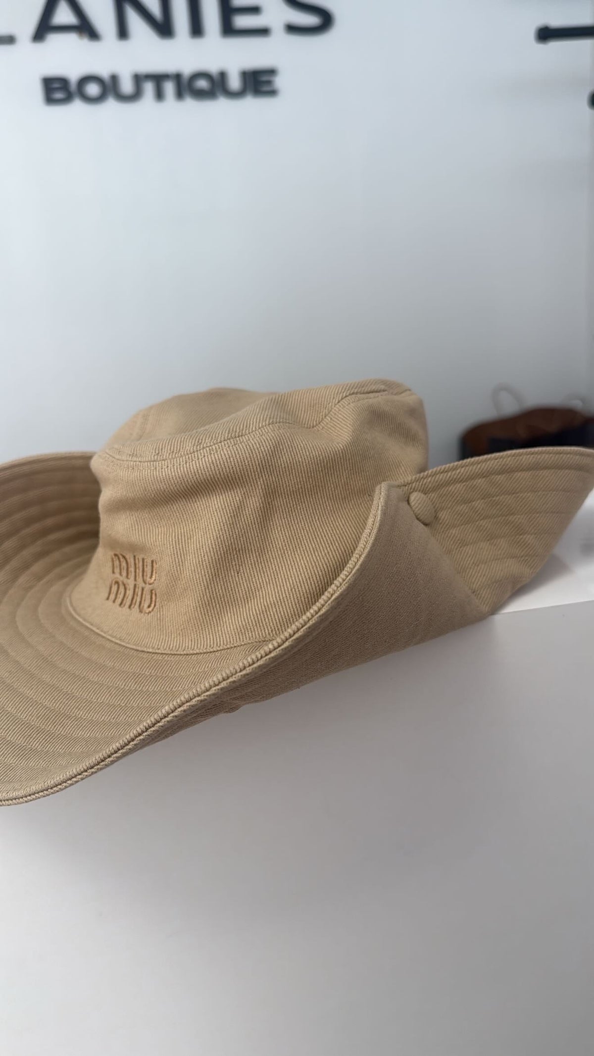 Miu Cap