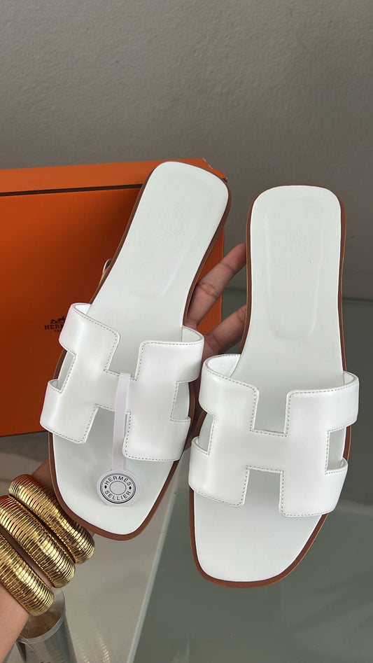 H white Sandals (pre-order) costo $150