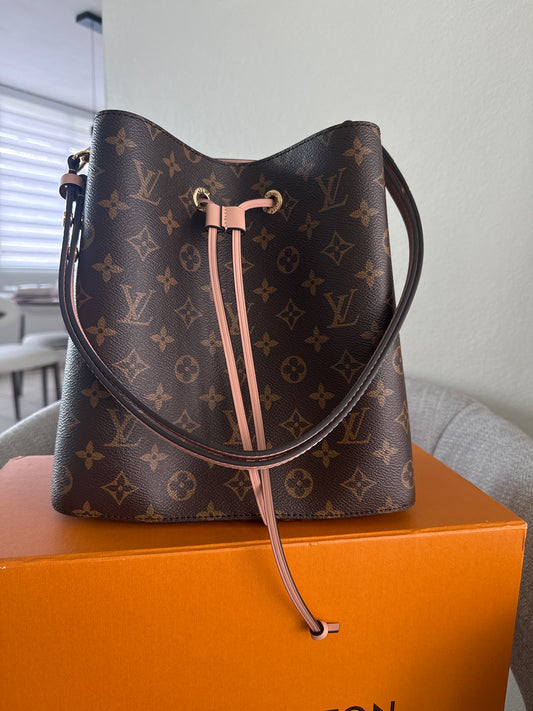 LV neone Bag