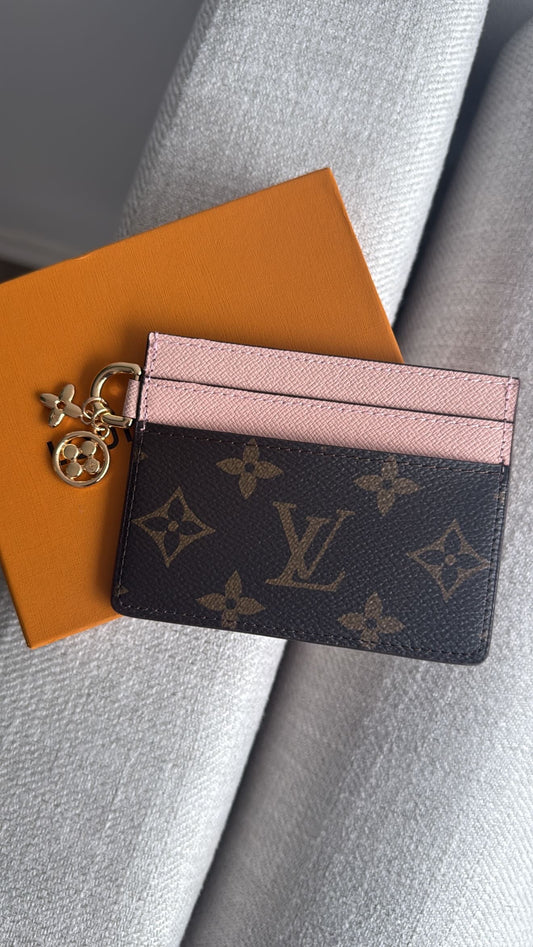 Card H LV(pre-order) costó $60
