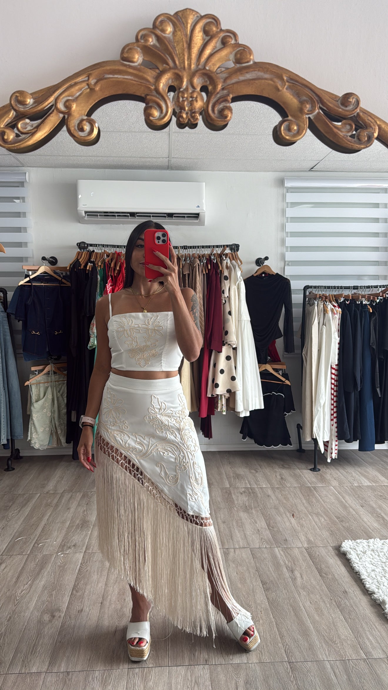 Embrodeiry skirt set