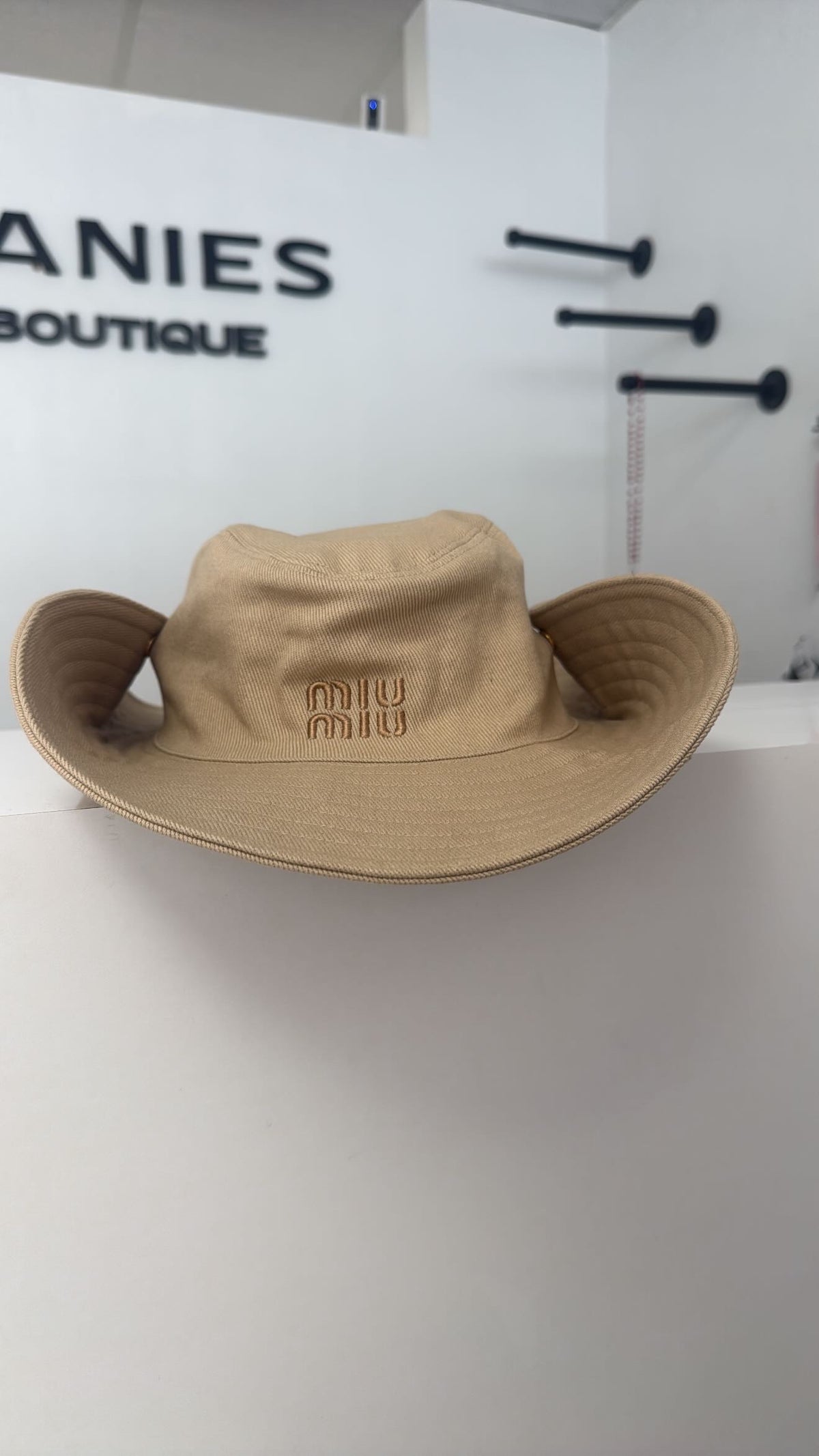 Miu Cap