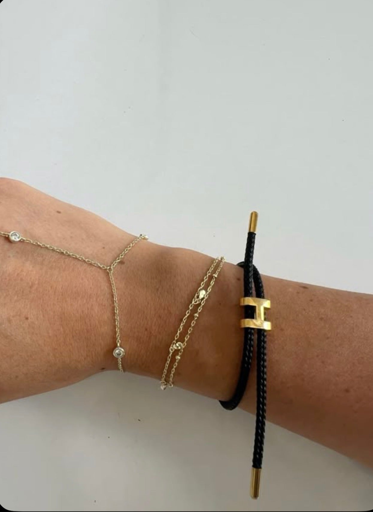 H Adjustable bracelet