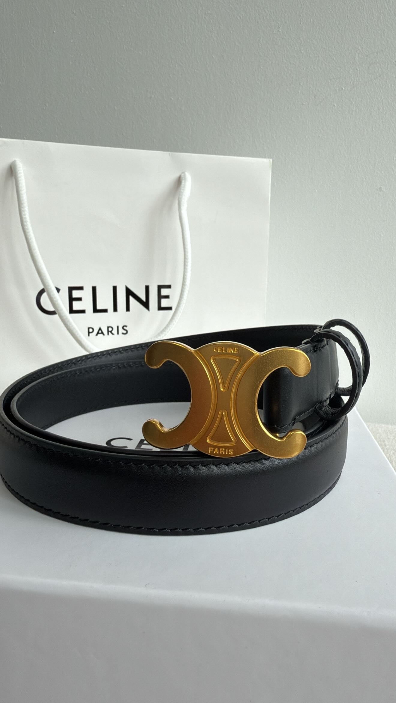 Celine Belt (pre-order) costó $120
