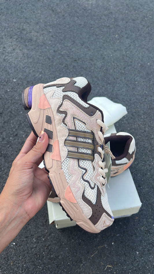 Bad B Sneakers pre-order