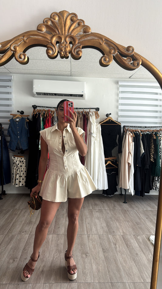 Ecru Romper(pre -order costó $54)
